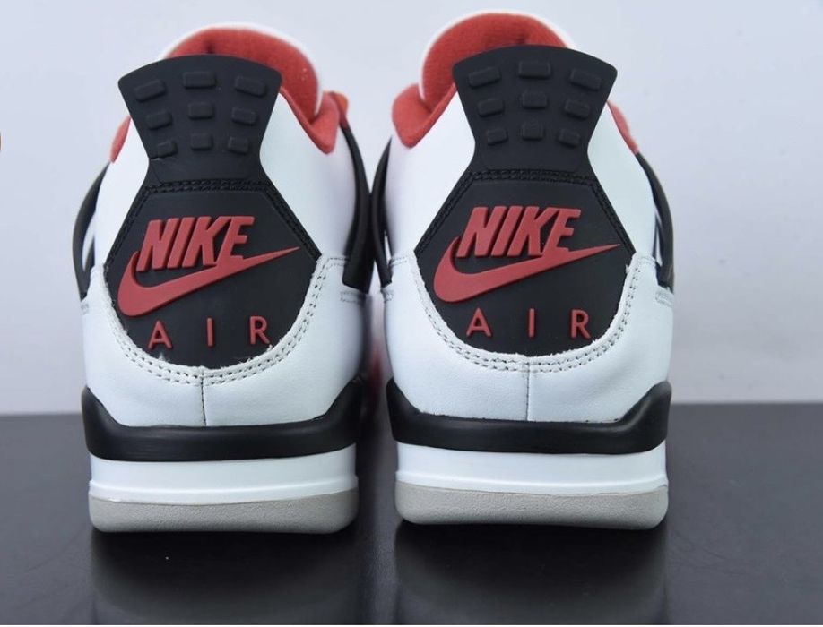 Jordan 4 Fire Red
