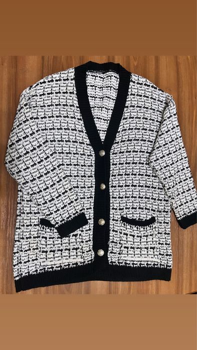 Чёрно-белый тёплый кардиган