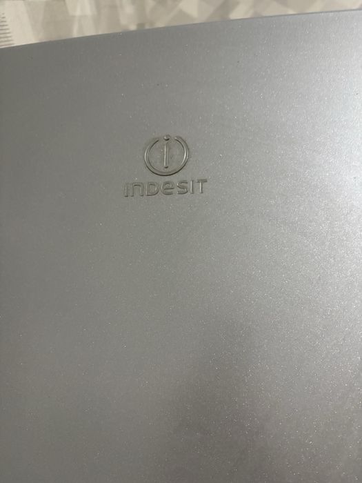 Холодильник сатылады