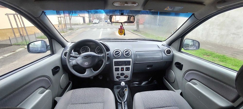 Logan MCV 2008 cu AC si 7 Locuri, motor 1.6MPI 90cp