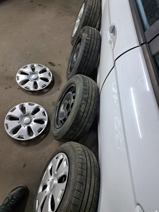 Set jante cu anvelope Falken impecabile 175 65 14 ford fiesta 2015