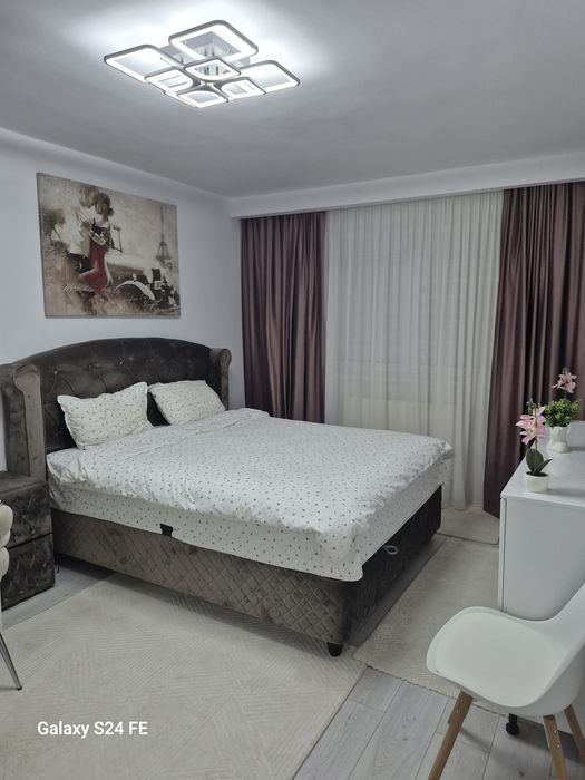 Vând apartament 2 camere Semaforului