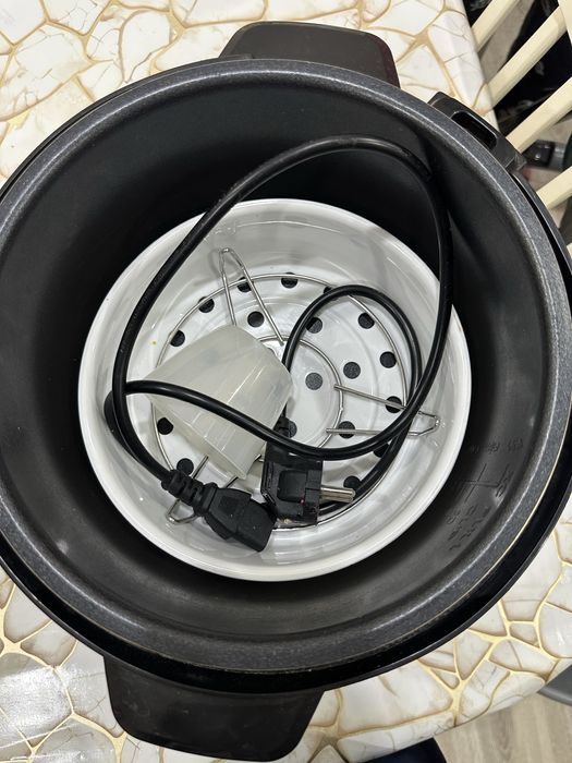 Мультиварка Redmond