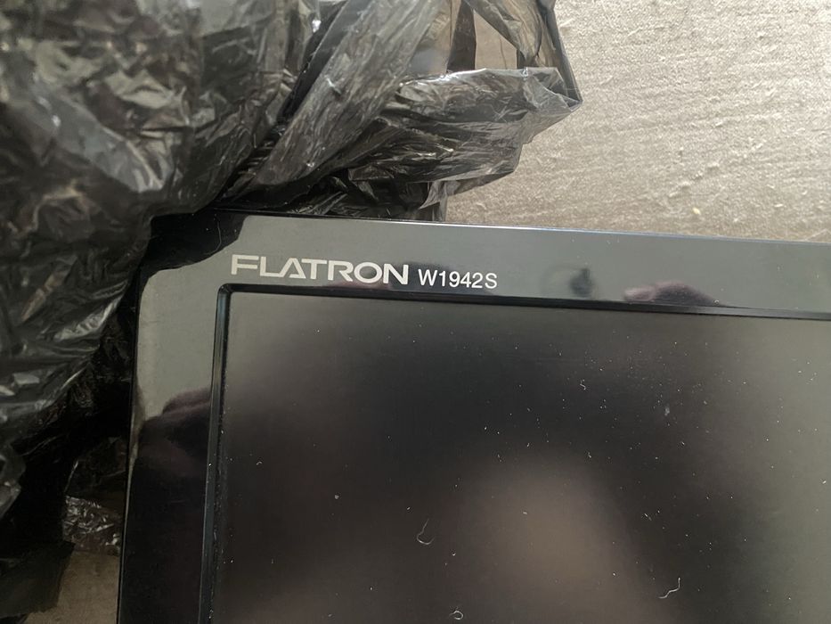 Монитор LG FLATRON W1942S
