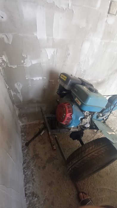 motocultor dkd de 16 hp +remorca+ustensile