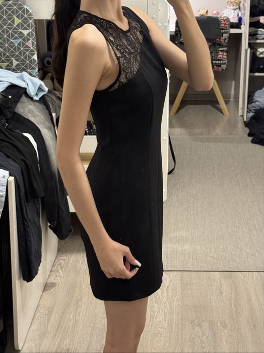 Продам платья черные