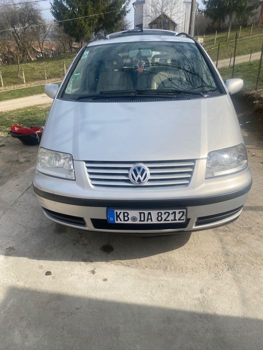 Vanzare mașină saran