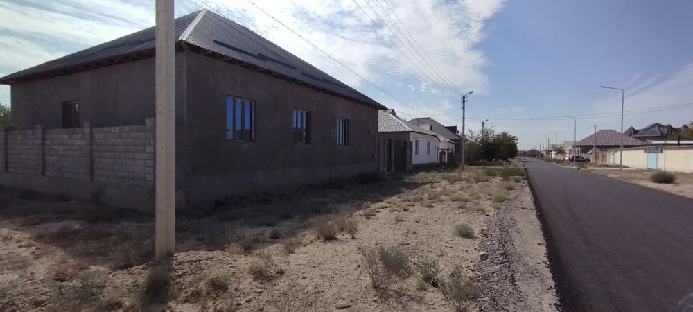 Жер үй сатылады.