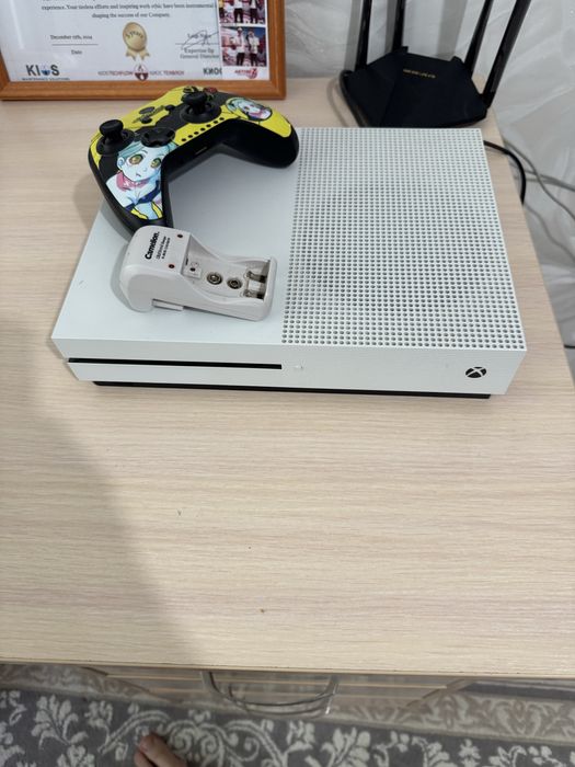 Xbox one S, Иксбокс с 1 геймпадом