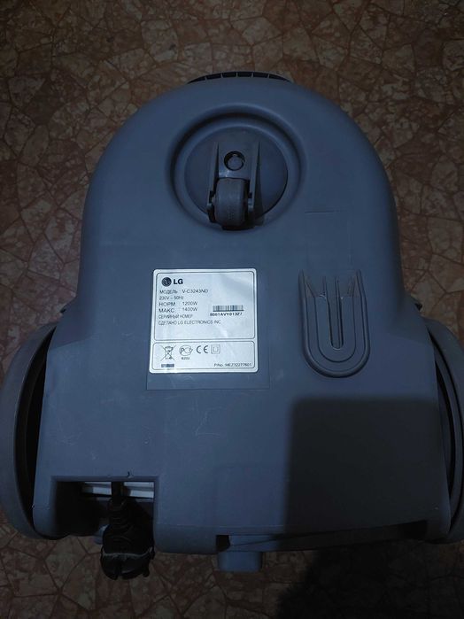 Пылесос LG V-C3243ND