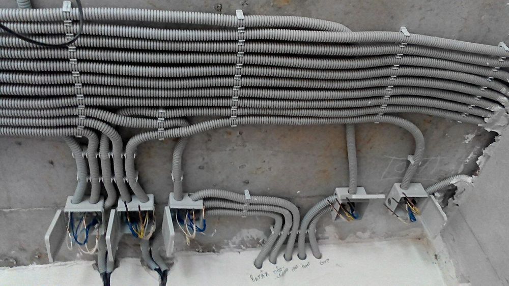 Установка зарядки для электромобиля  Электрик все виды работ тп завод