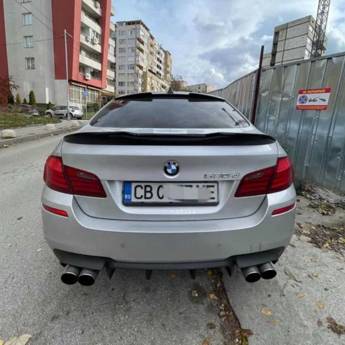 Батман Спойлер за Задно Стъкло BMW F10 – Черен Гланц / Sport Style