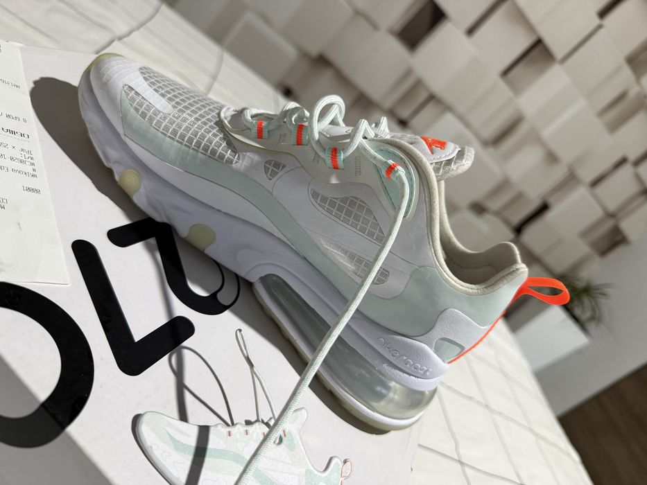 NIKE Air Max 270 React SE-38 номер (24см)