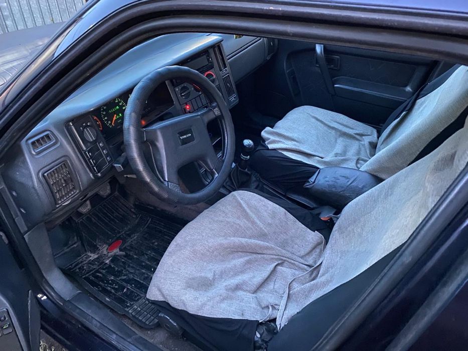 Продам машину Volvo 440