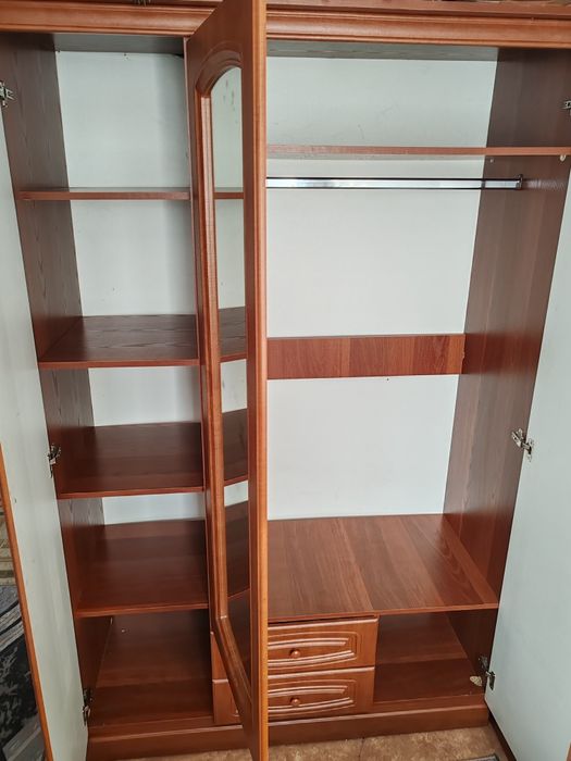 Шкаф для одежды.