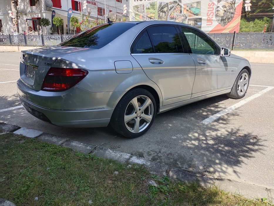 Mercedes-Benz c220