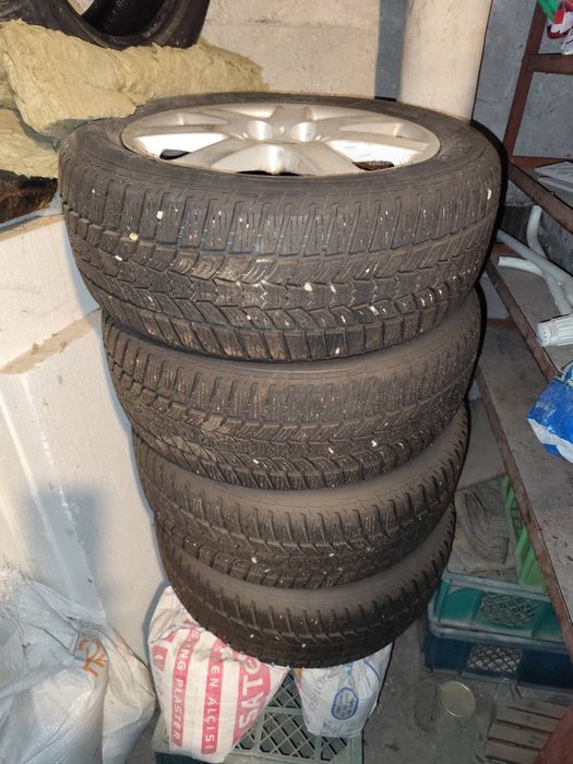 Комплект зимни гуми с джанти 205х55х16