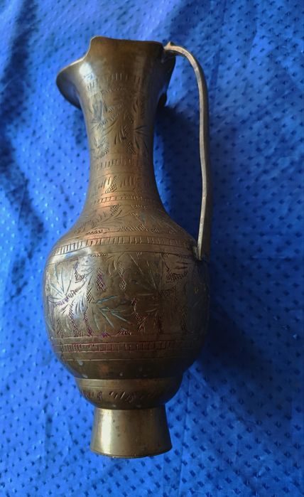 Вазы две из  латуни