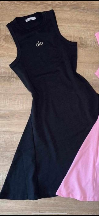 Дамски рокли Alo yoga