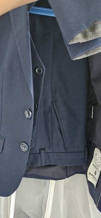 Продам костюм для мальчика