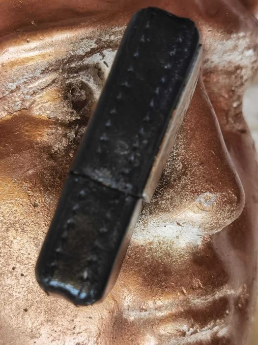 Bricheta anti-vant ZIPPO Harley-Davidson husa piele naturala neagra