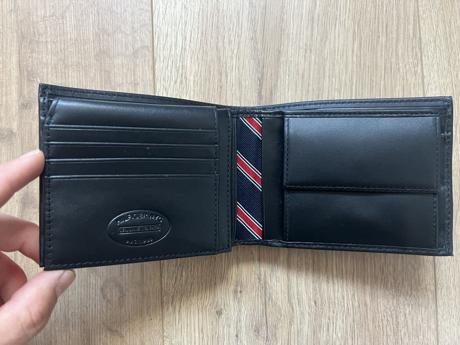 Мъжки портфейли Tommy Hilfiger