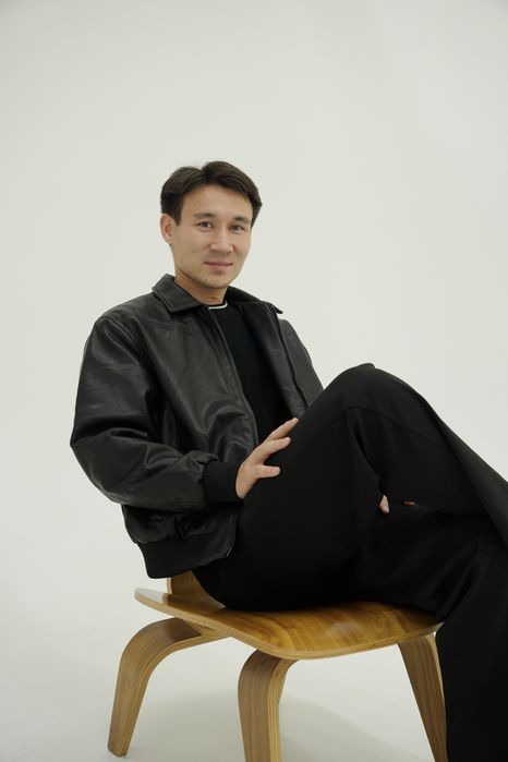 Кожаная куртка бомбер