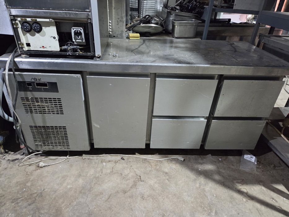 Vitrina rece, dulap cald inox, masa calda expunere