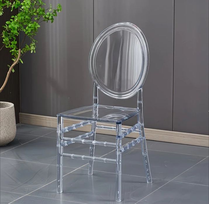 Стулья пластиковые