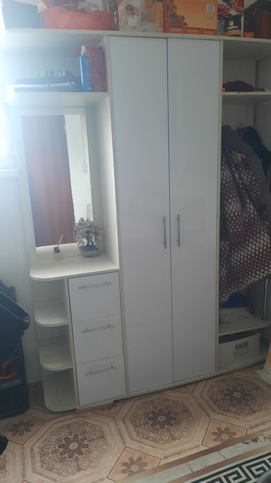 Прихожка почти новая