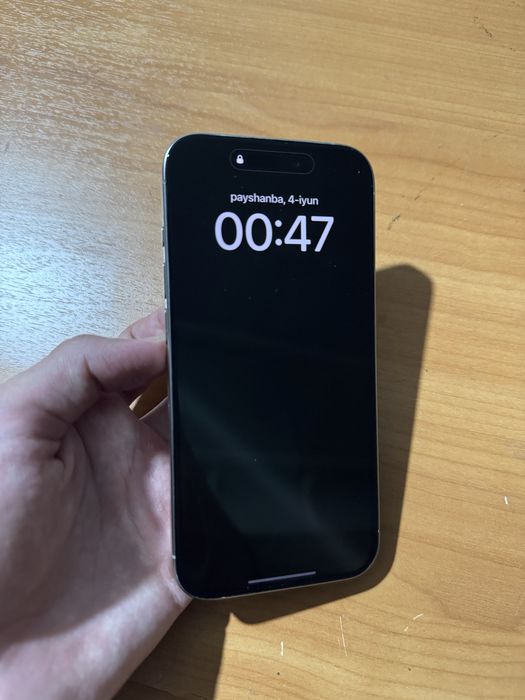 iPhone 15 pro 128