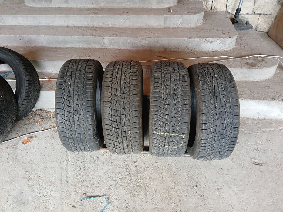 Зимни Гуми 225/50/17/