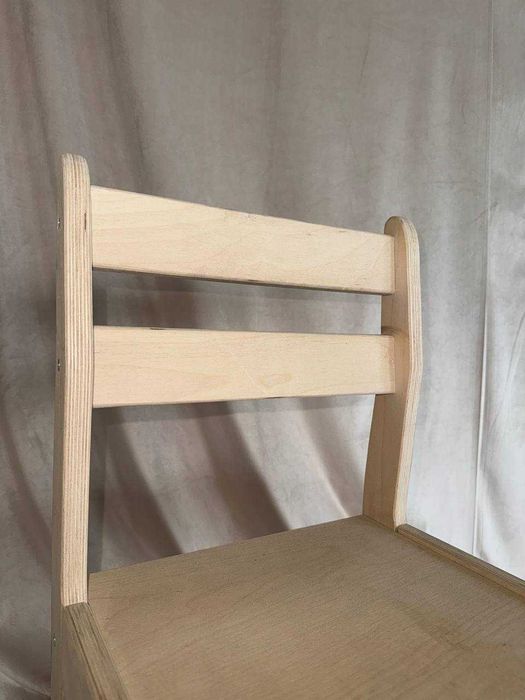 Детский деревянный стульчик