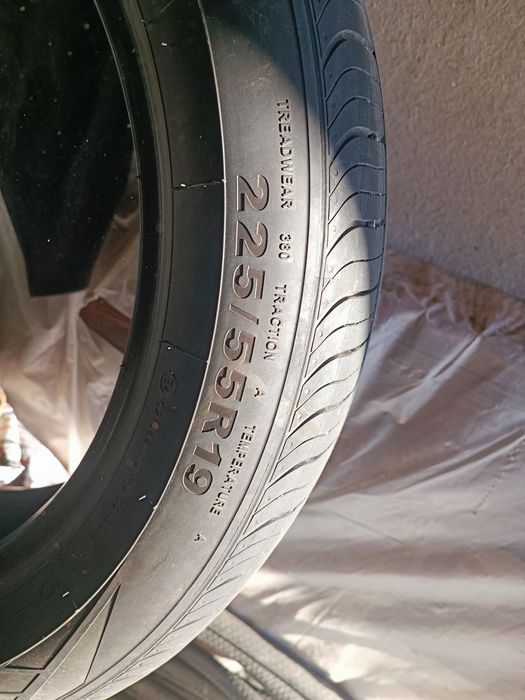 Продам 225/55 R19