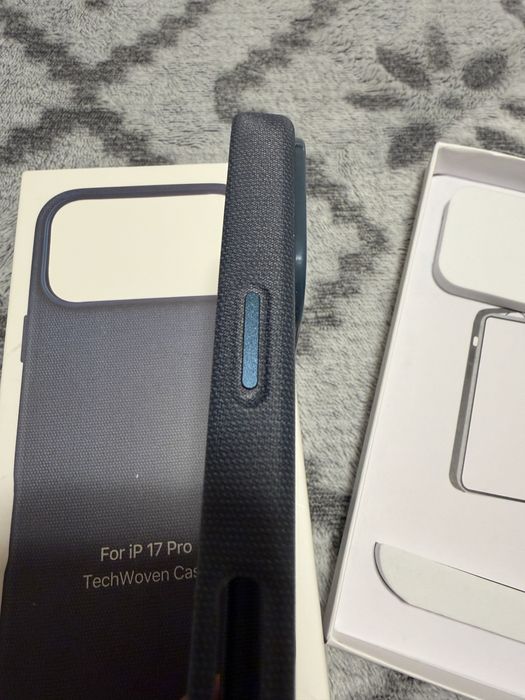 Кейсове и протектори за Iphone 17 Pro