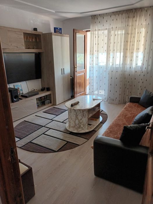 Inchiriez apartament 2 camere