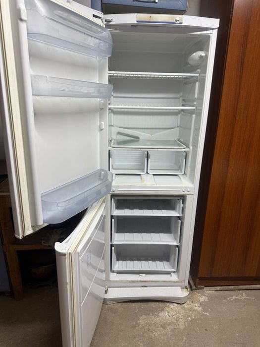 Продается холодильник, 25тысяч тенге