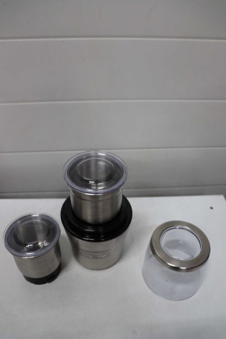 Електрическа кафемелачка, Смила кафе, подправки, билки, ядки, зърнени