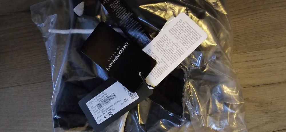 Pantaloni scurți plaja Emporio Armani noi. Cu eticheta