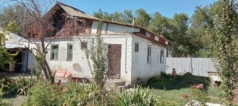 Продам дом нужен внутренний ремонт...