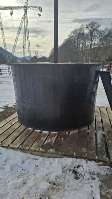 Ciubar pentru baie cu soba pe lemne