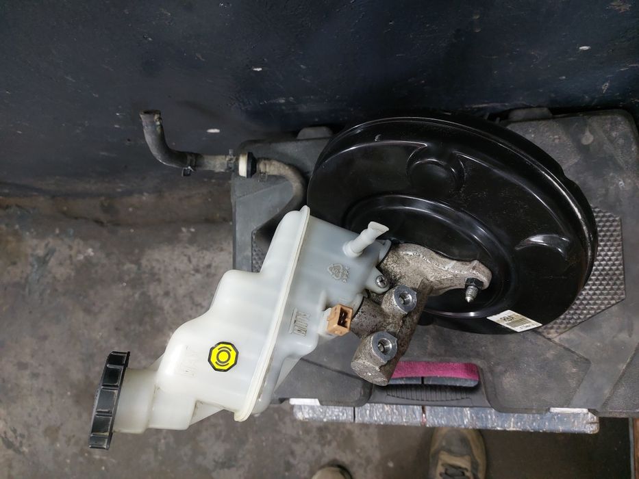 Тормозной цилиндр в сборе