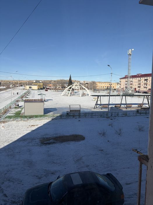 Продается двух ком. квартира мкр конырад