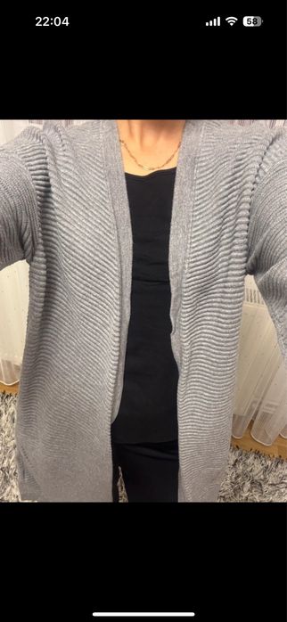 Cardigan H&M.