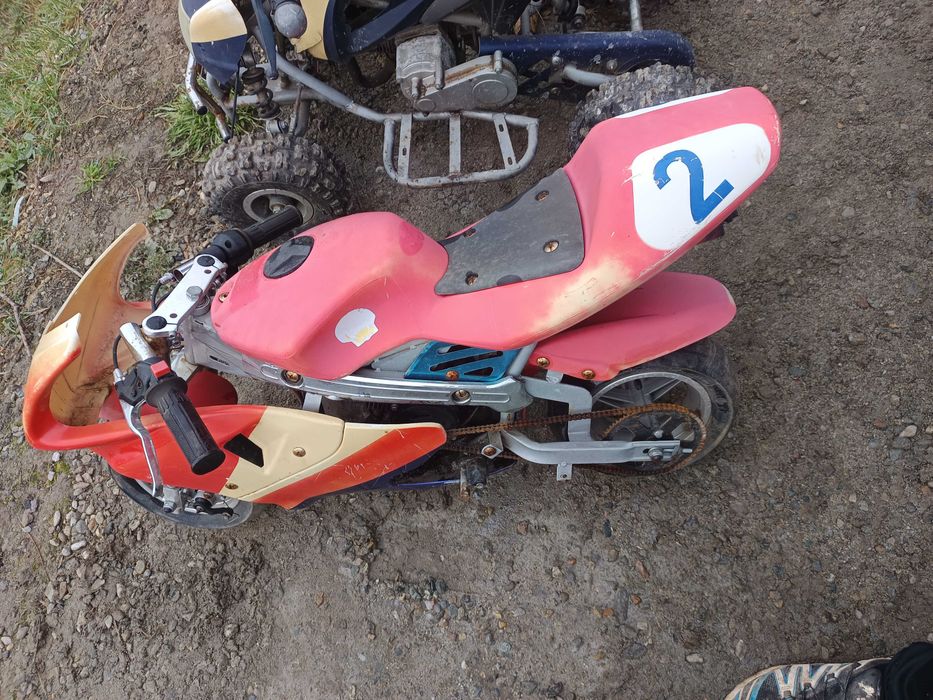 De vânzare Motor și Quad amândouă de 50 cm!