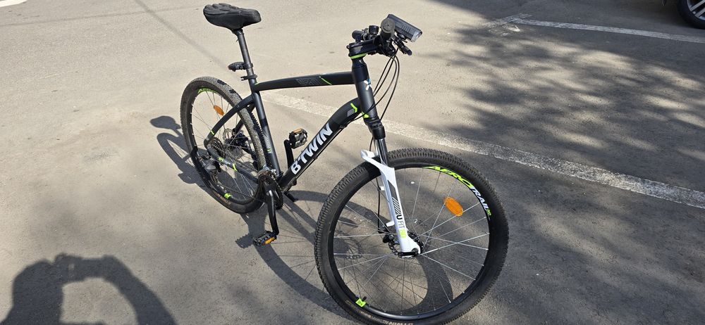 De vănzare -> Bicicletă Mountain Bike B-TWIN Rider 520