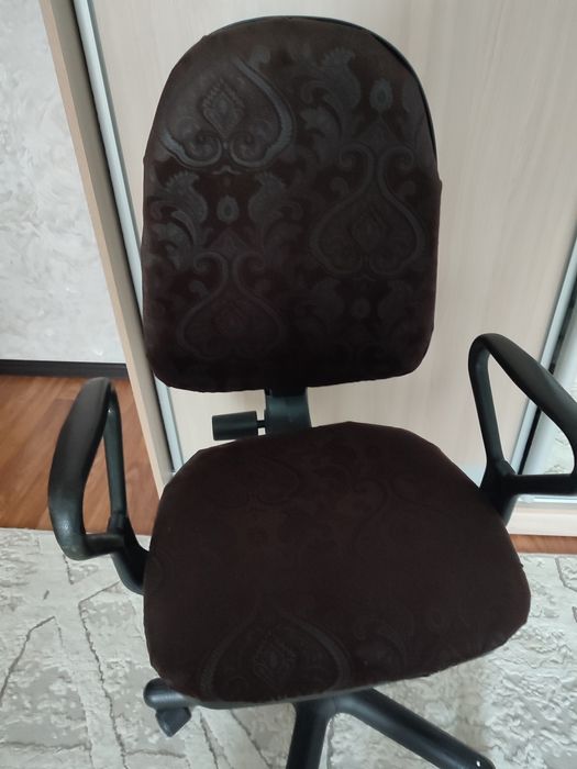 Продам компьютерное кресло