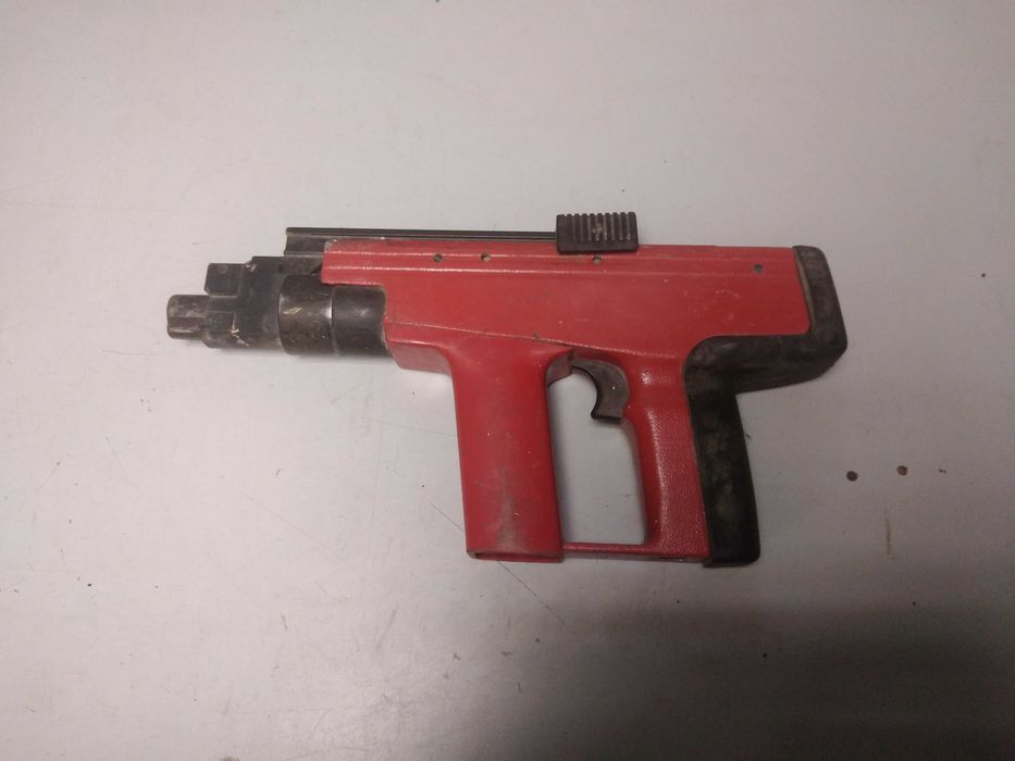 Пистолет за директен монтаж - HILTI - 10