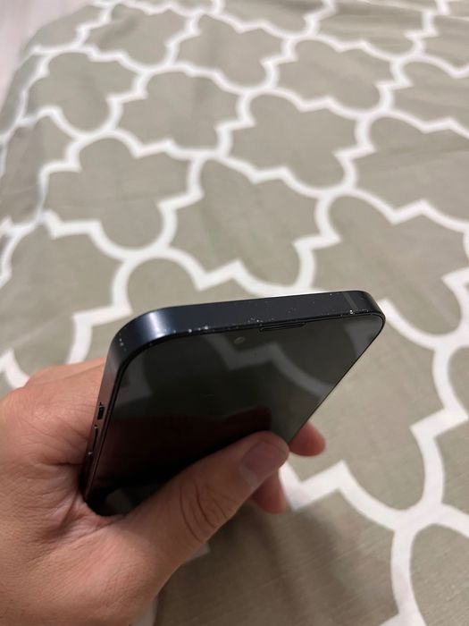 Продам iPhone 13 айфон 13