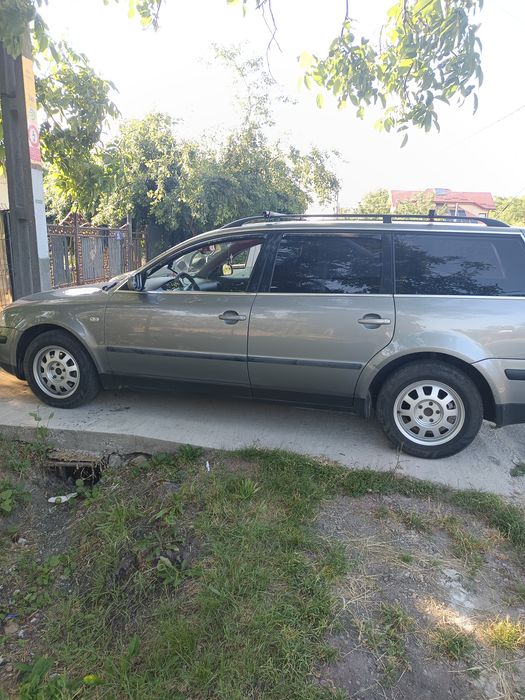 Vînd Passat break